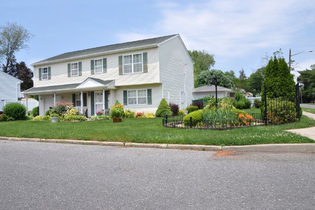 Is It Good to Buy a Corner Lot?