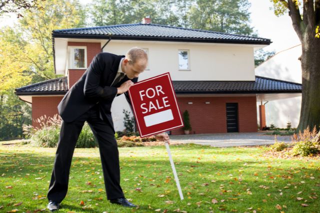 When Is the Worst Time to Put Your House on the Market?